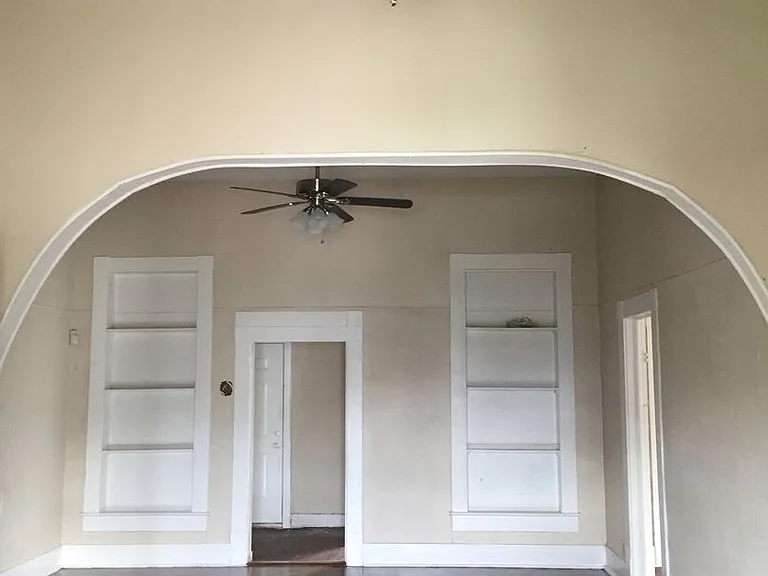 1018 S Olive St — Photo 3