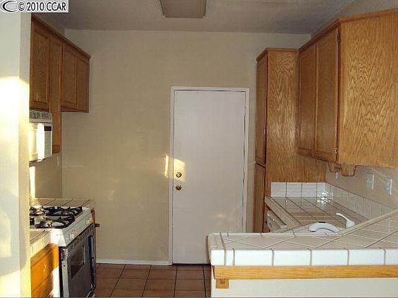 4th image of 4928 Waterford Way