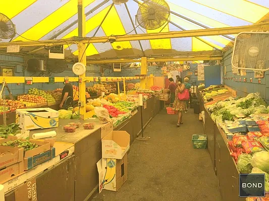 Rented by Bond New York | media 33