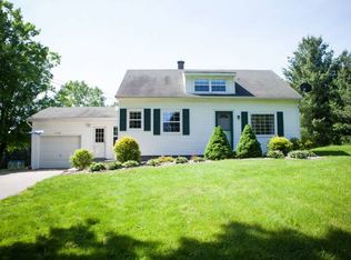 2210 Leonard St NW, Grand Rapids, MI 49504