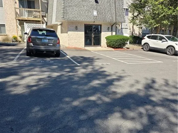 1560 Douglas Ave #F79, North Providence, RI 02904