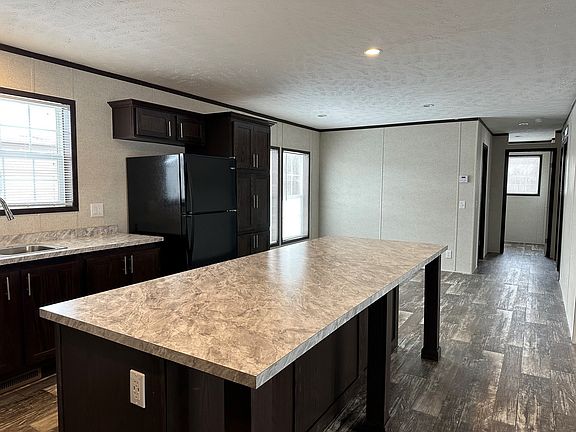4th image of 29080 Meadowlark Blvd #130