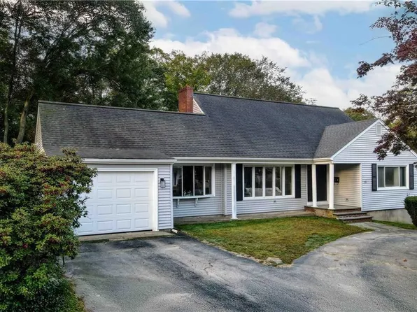 18 Doyle Dr, North Providence, RI 02911