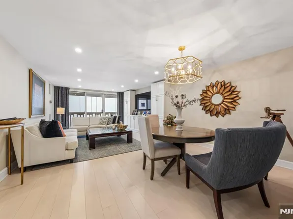 555 North Ave Unit 16, Fort Lee, NJ 07024