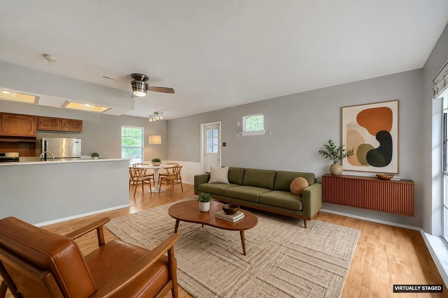 2 bed, 1.0 bath, 768 sqft, $2,000 — Photo 1