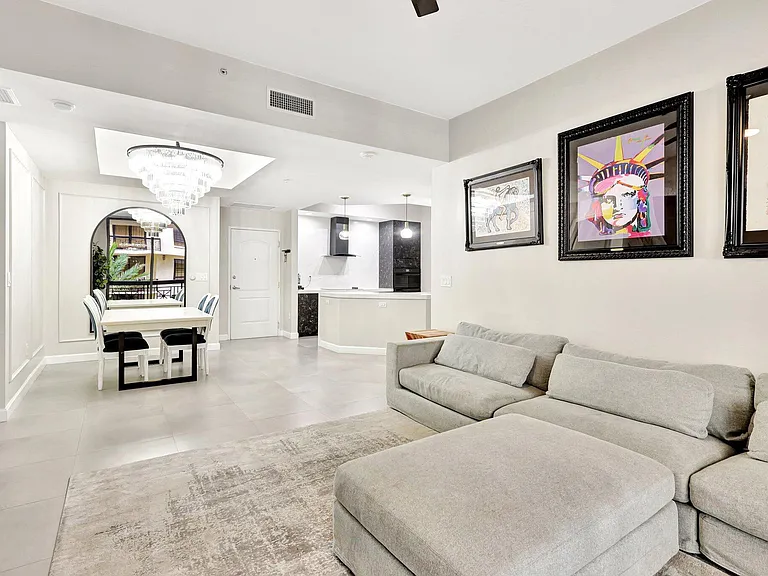 801 S Olive Ave #1018 — Photo 4