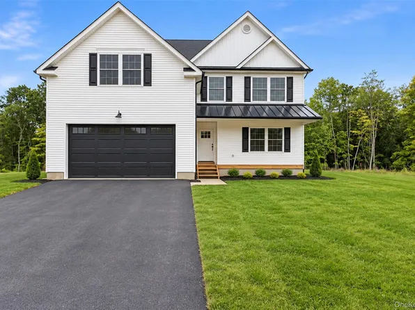 18 Alaina Way, Poughquag, NY 12750