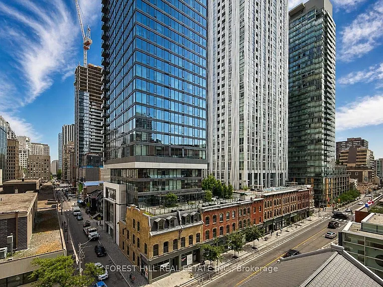 771 Yonge St W #601 — Photo 29