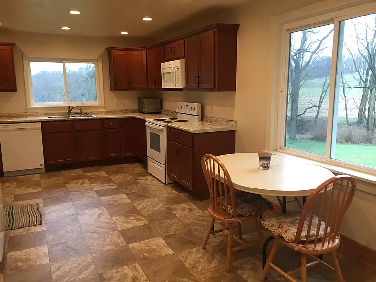 539 1/2 Scott Ridge Rd — Photo 5