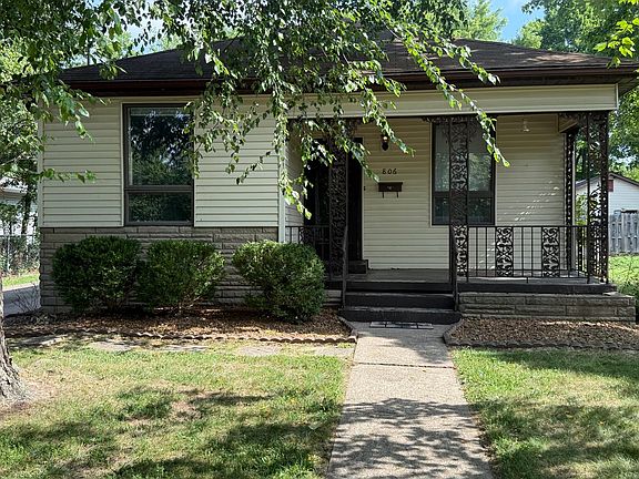 2nd image of 806 E Boulevard St