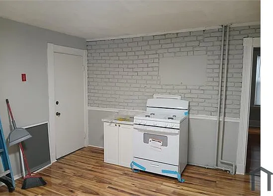 4 bed, 1200 sqft, $4,200 — Photo 3
