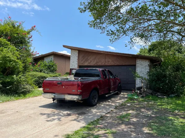 3846 Turtle Creek Dr, Port Arthur, TX 77642