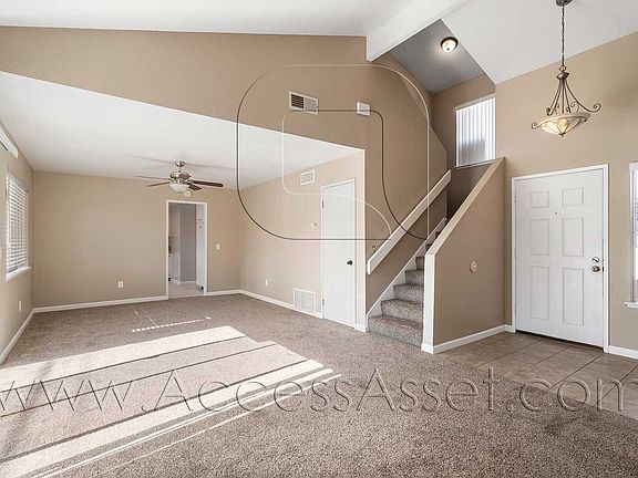 3rd image of 662 Parkview Dr