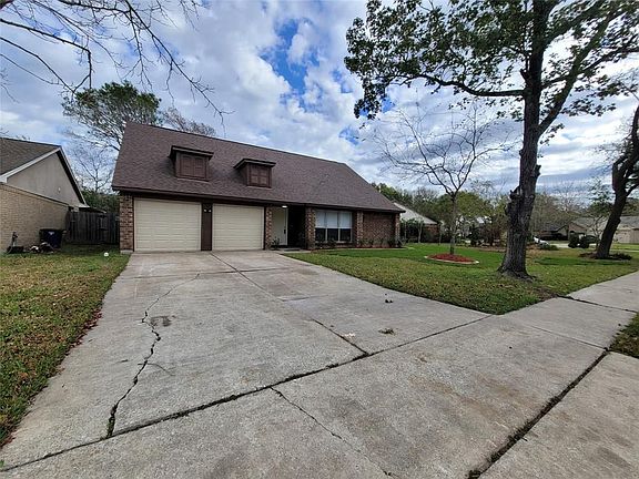 3rd image of 412 Pine Mills Dr