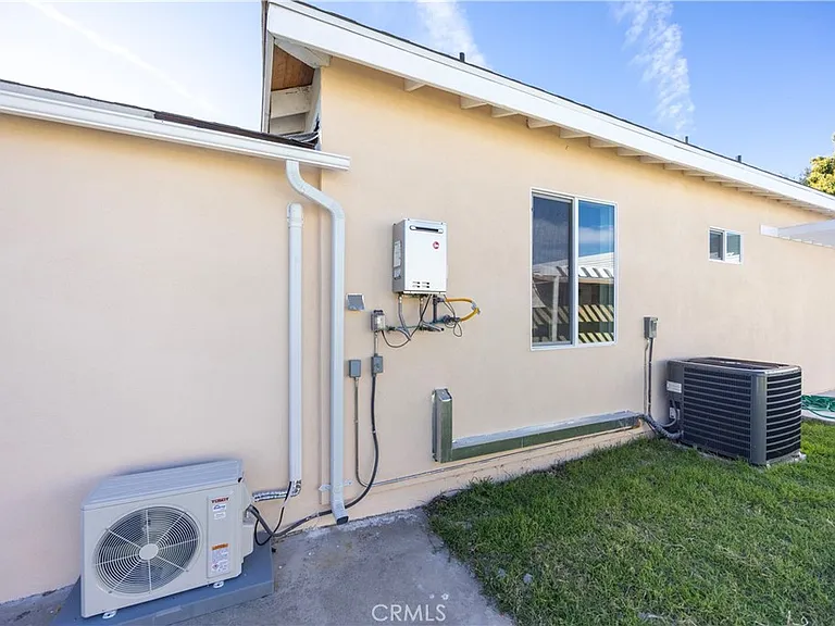 2558 A South Ave #10 — Photo 25
