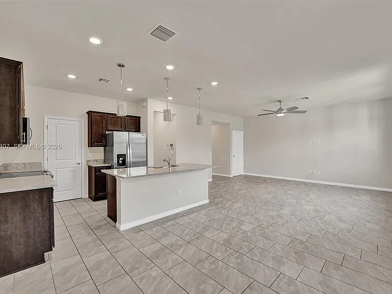 4764 Eucalyptus Dr — Photo 16