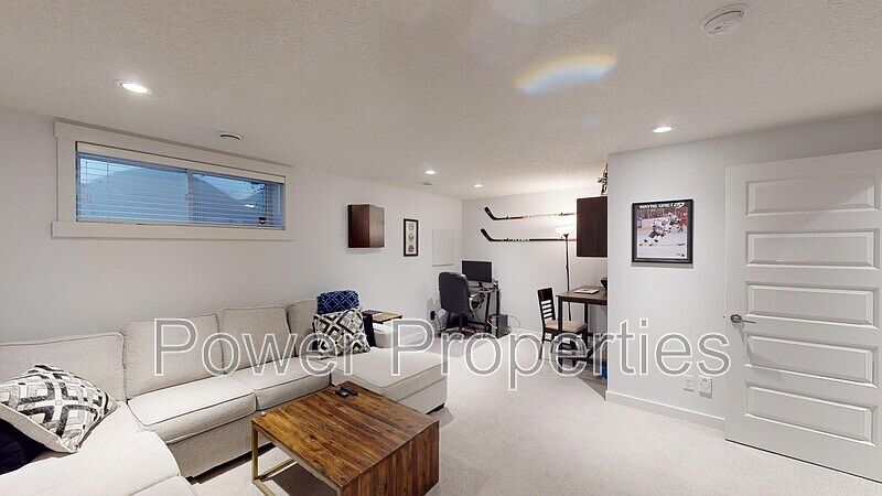 Calgary Townhouse for rent - 3 Bedrooms — photo 23