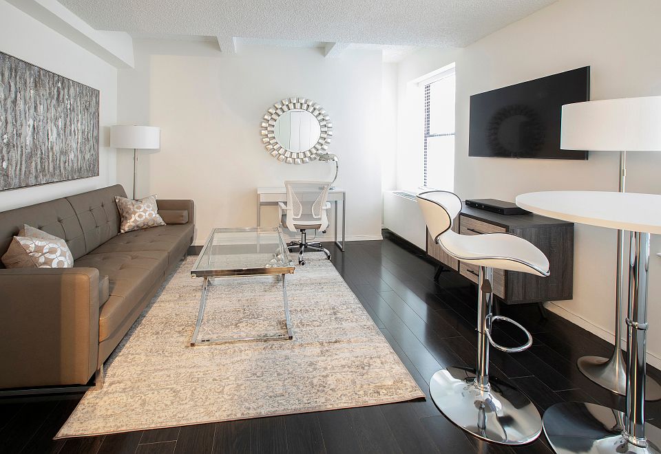 1st image of 150 W 51st St APT 1712