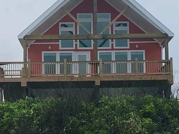 980 Bay St, Gilchrist, TX 77617