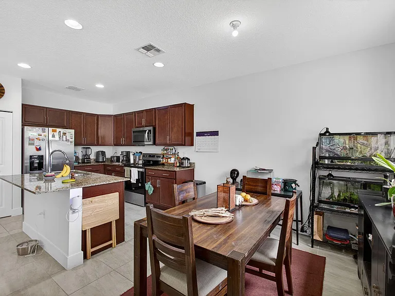 4009 Sequoia Pl — Photo 62