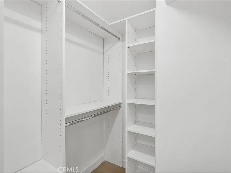 6221 Mammoth Ave — Photo 36