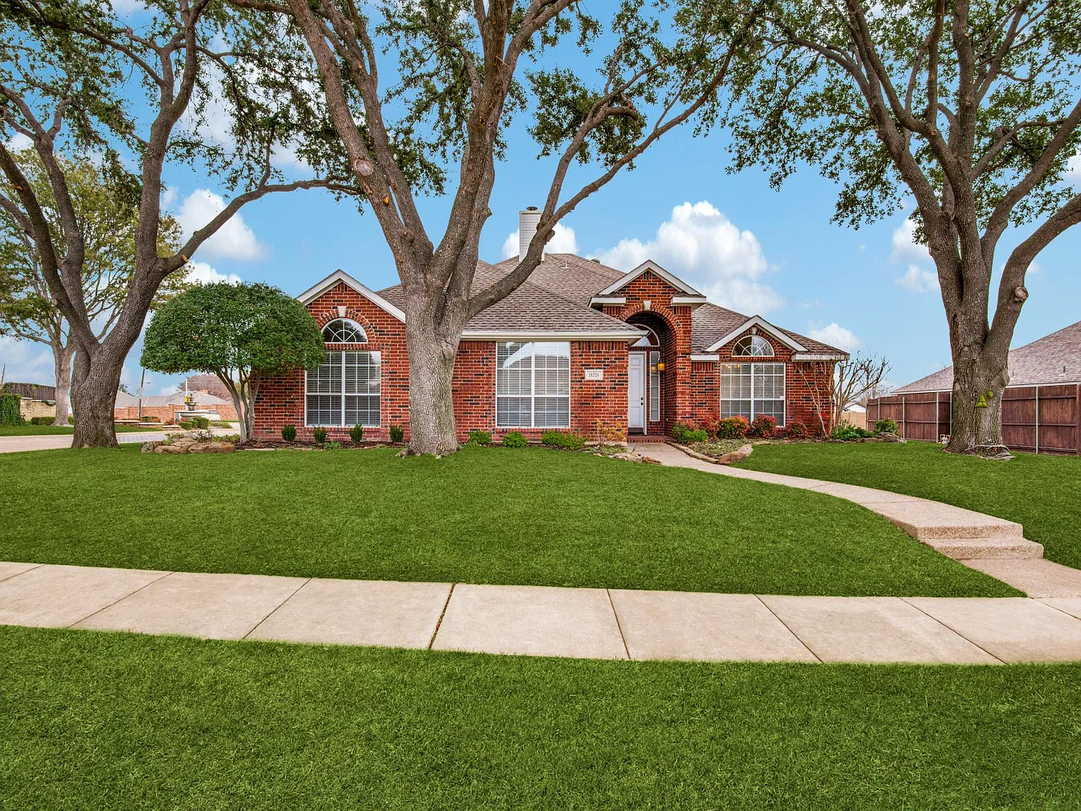 4 bed, 2326 sqft, $3,700 — Photo 1