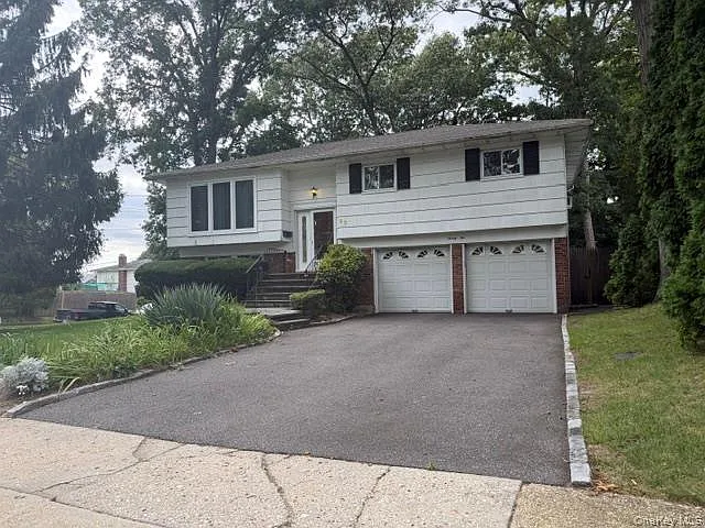 22 Cedar St