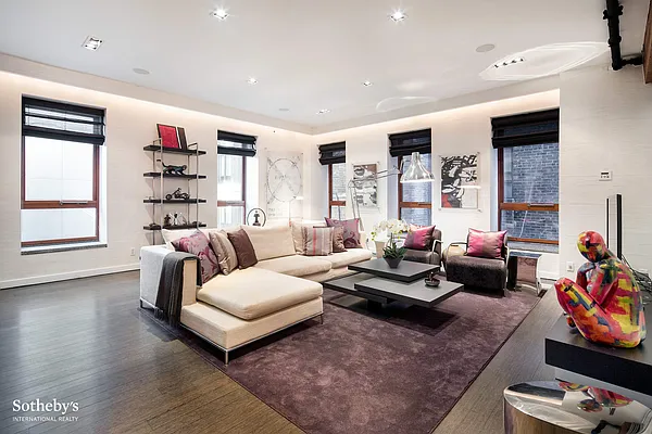 Sold by Sotheby's International Realty | media 8