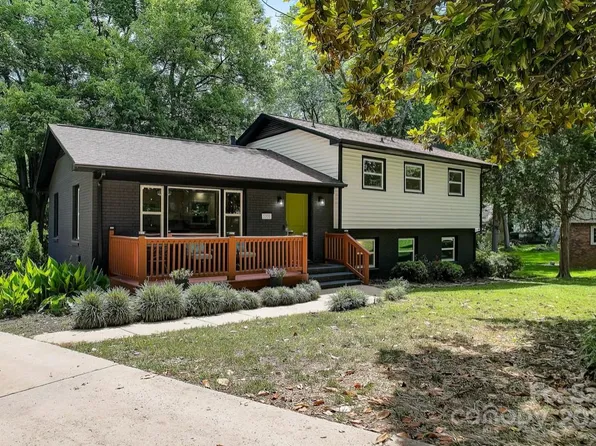 5200 Carriage Drive Circle, Charlotte, NC 28205