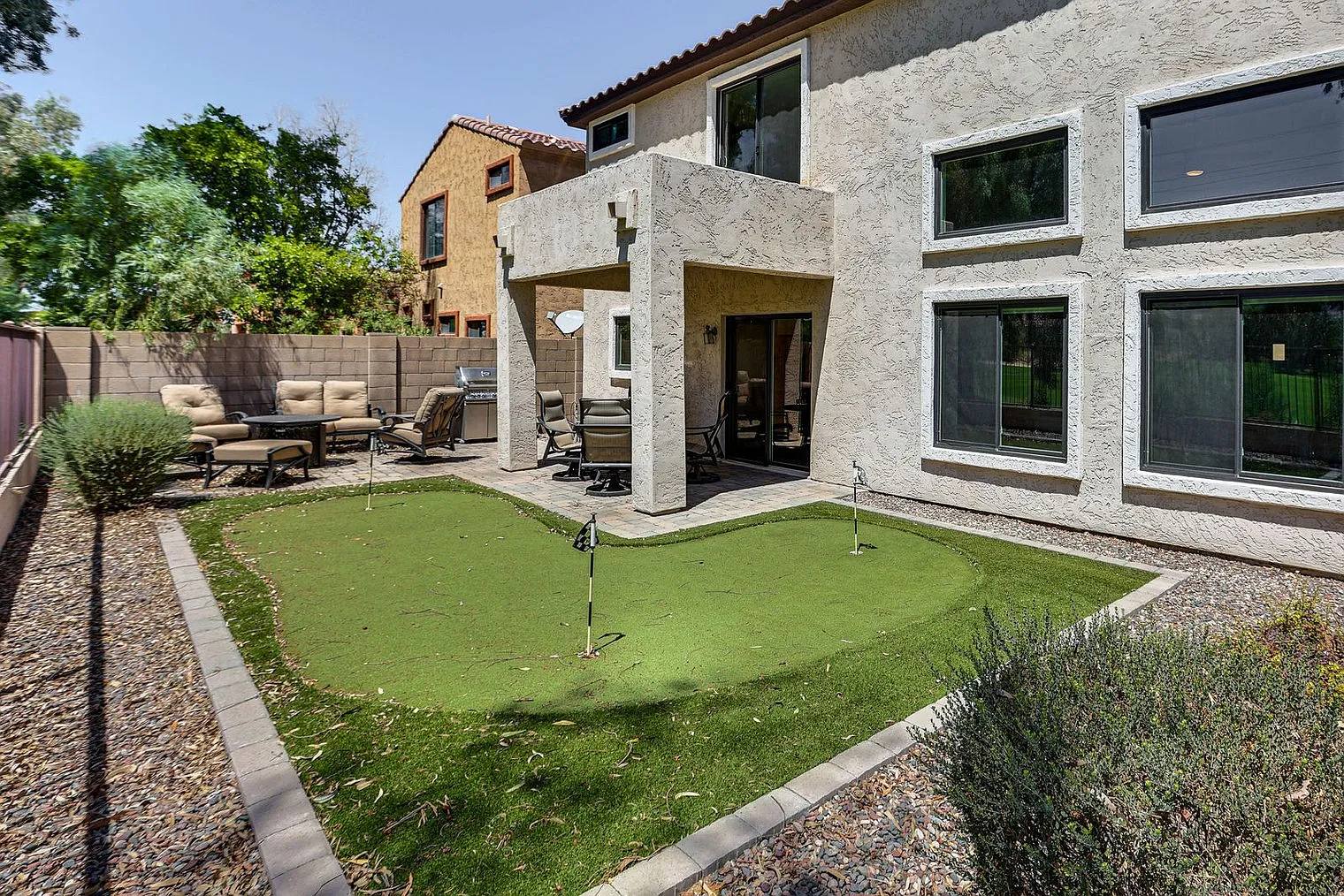 3 bed, 2.0 bath, 1668 sqft, $4,419 — Photo 4