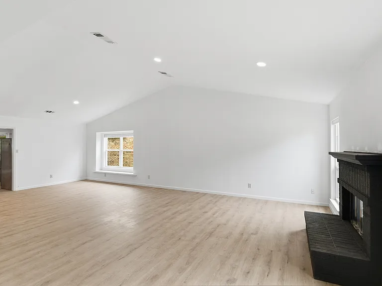 9305 Shipman St — Photo 5