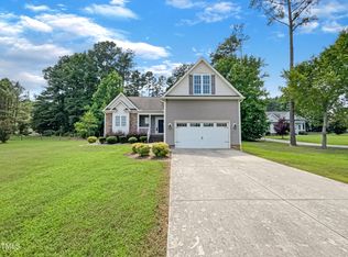 1813 Ferrell Meadows Dr, Zebulon, NC 27597