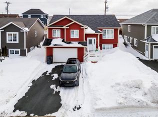 39 Sgt Donald Lucas Dr, Paradise, NL A1L0W7