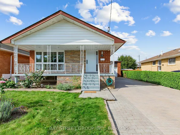 8 Amethyst Rd, Toronto, ON M1T 2E7