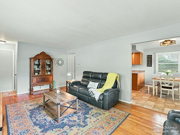 5th image of 3313 Fuller Ave SE