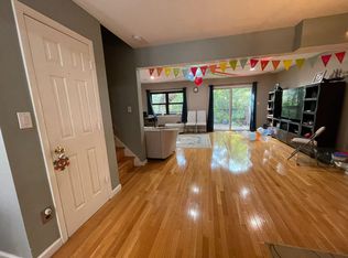 2306 Merrywood Dr, Edison, NJ 08817