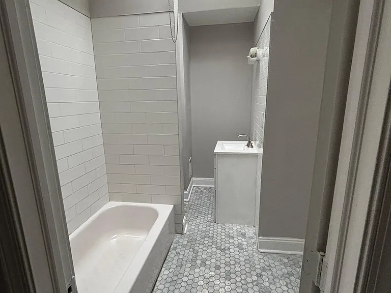 2525 Shields St — Photo 6