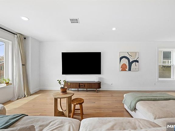 5th image of 1516 71st St