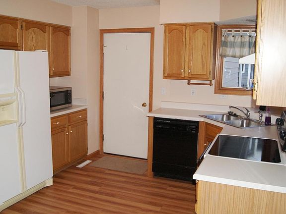 5th image of 3808 Eisenhower Ave