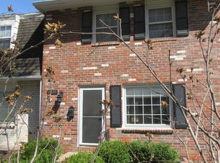 1020 Jana Dr, Lawrence, KS 66049