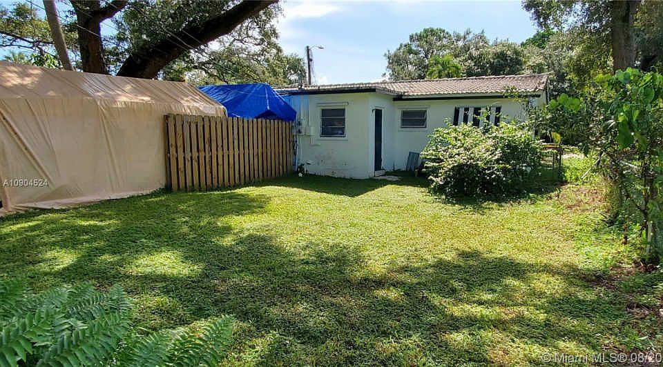 2nd image of 4940 SW 28th Ter #1-2