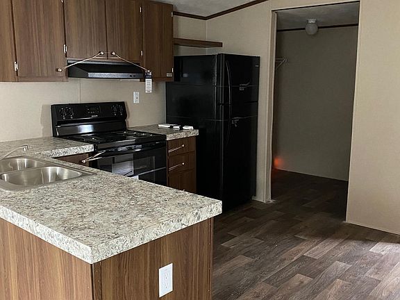 Kitchen with appliances