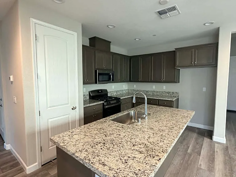 172 Bentwater Loop — Photo 3