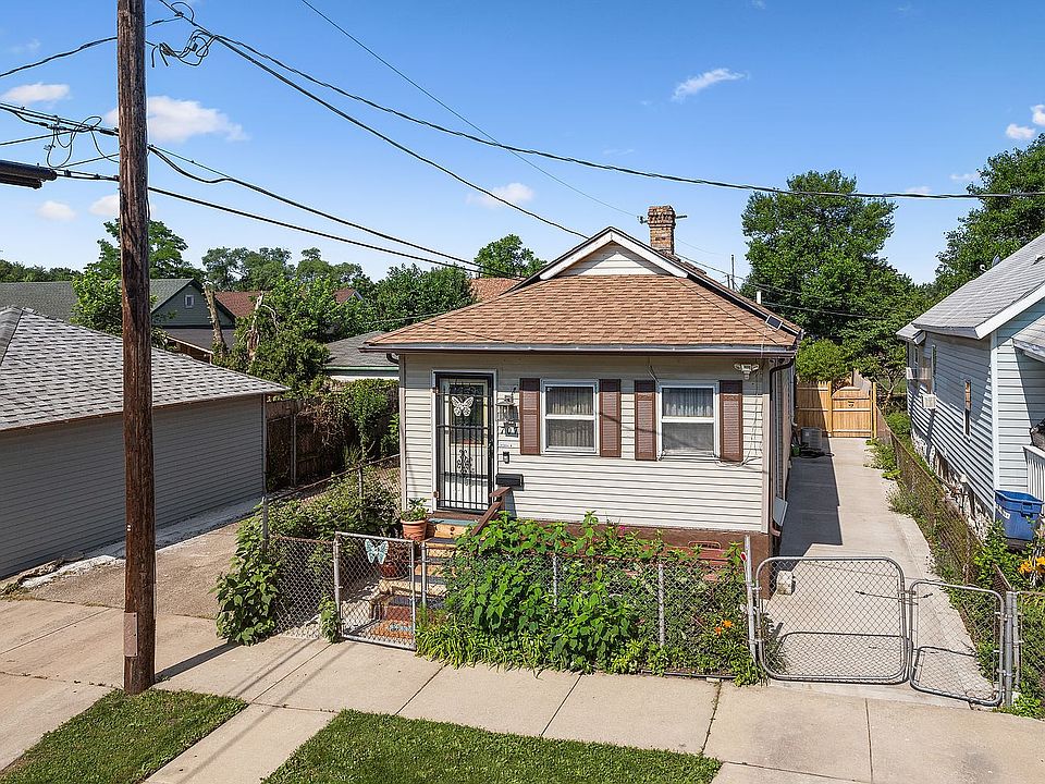 This beautiful 1 story home is move-in ready!  A brand new concrete driveway and sidewalk was poured