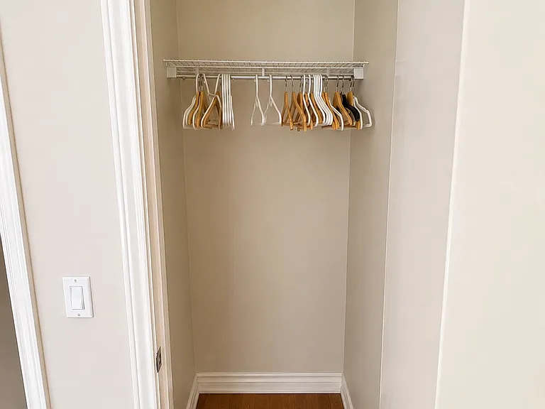 3906 Travis St — Photo 17