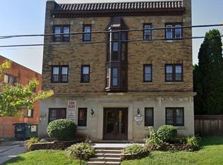 1447 N Franklin Pl, Milwaukee, WI 53202
