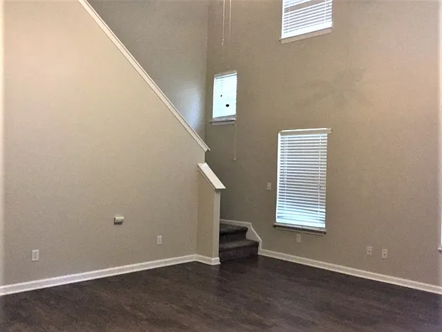 122 Spring Lakes Dr — Photo 5