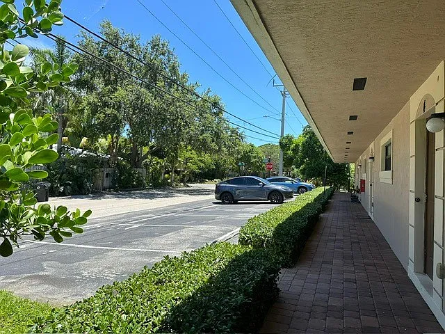 2 bed, 750 sqft, $1,895 — Photo 3