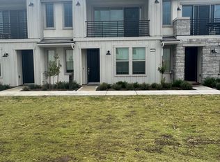 2866 E Teaberry Dr, Fresno, CA 93730