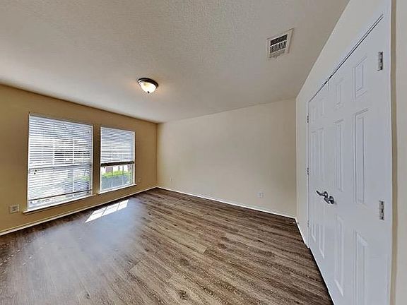 2nd image of 6720 Friendsway Dr
